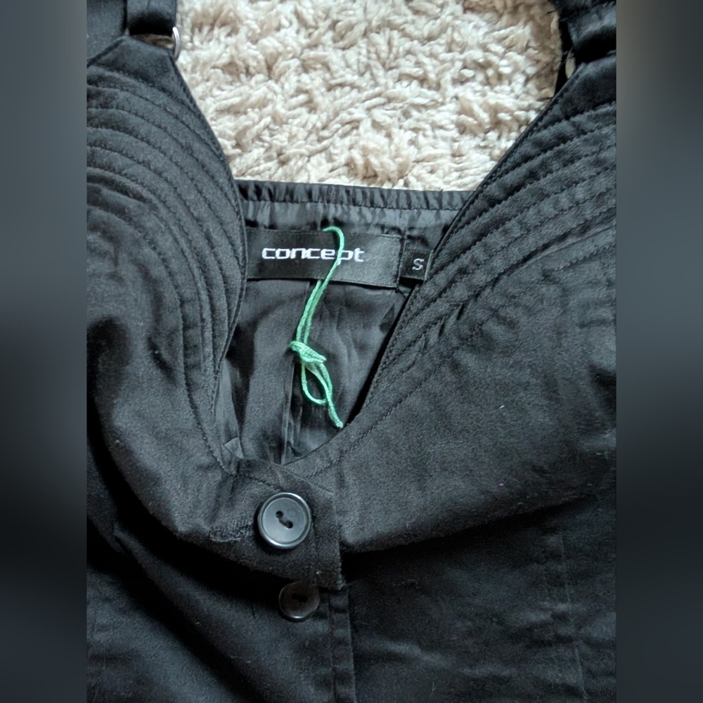 Concept Crop Top - Picture 6 of 10